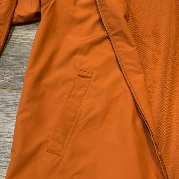NIKE University of Texas Windbreaker.. In excellent condition! Size Large - Picture 4 of 12